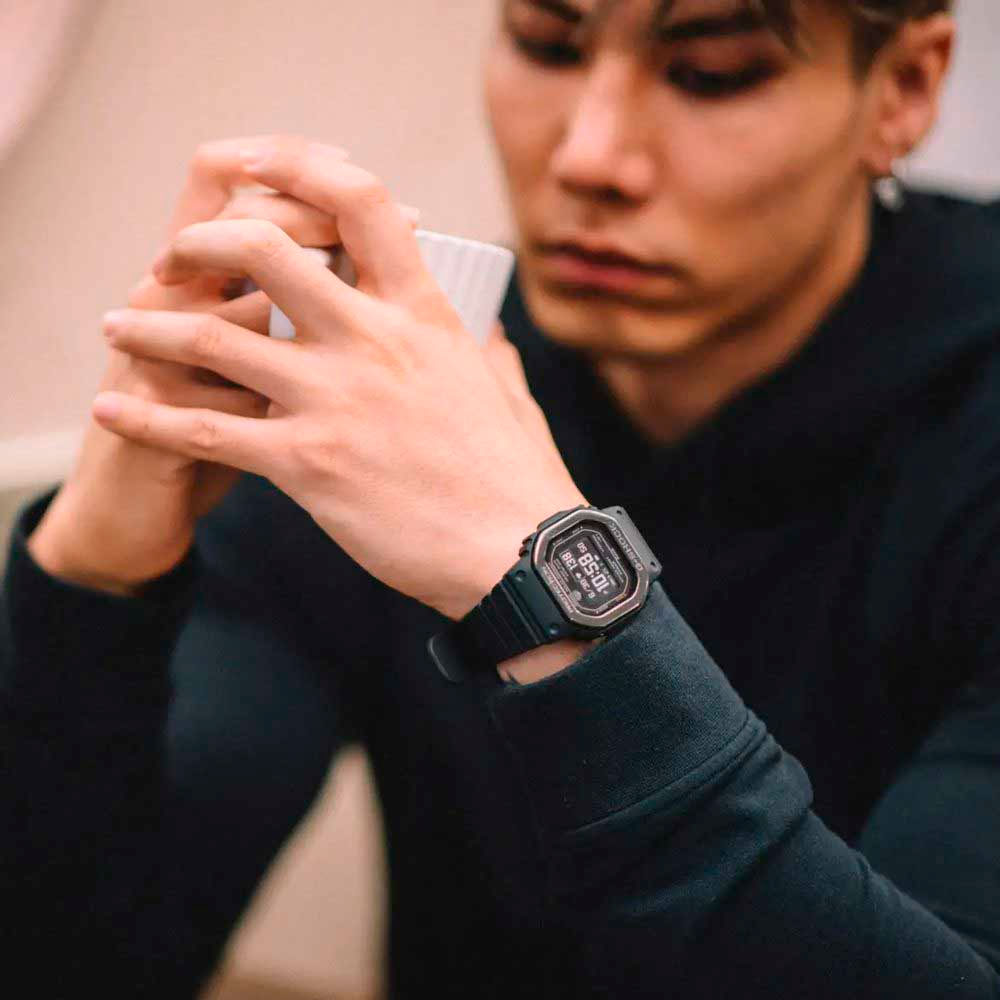 Японские наручные часы мужские Casio G-SHOCK  DW-H5600MB-1 | Casio 