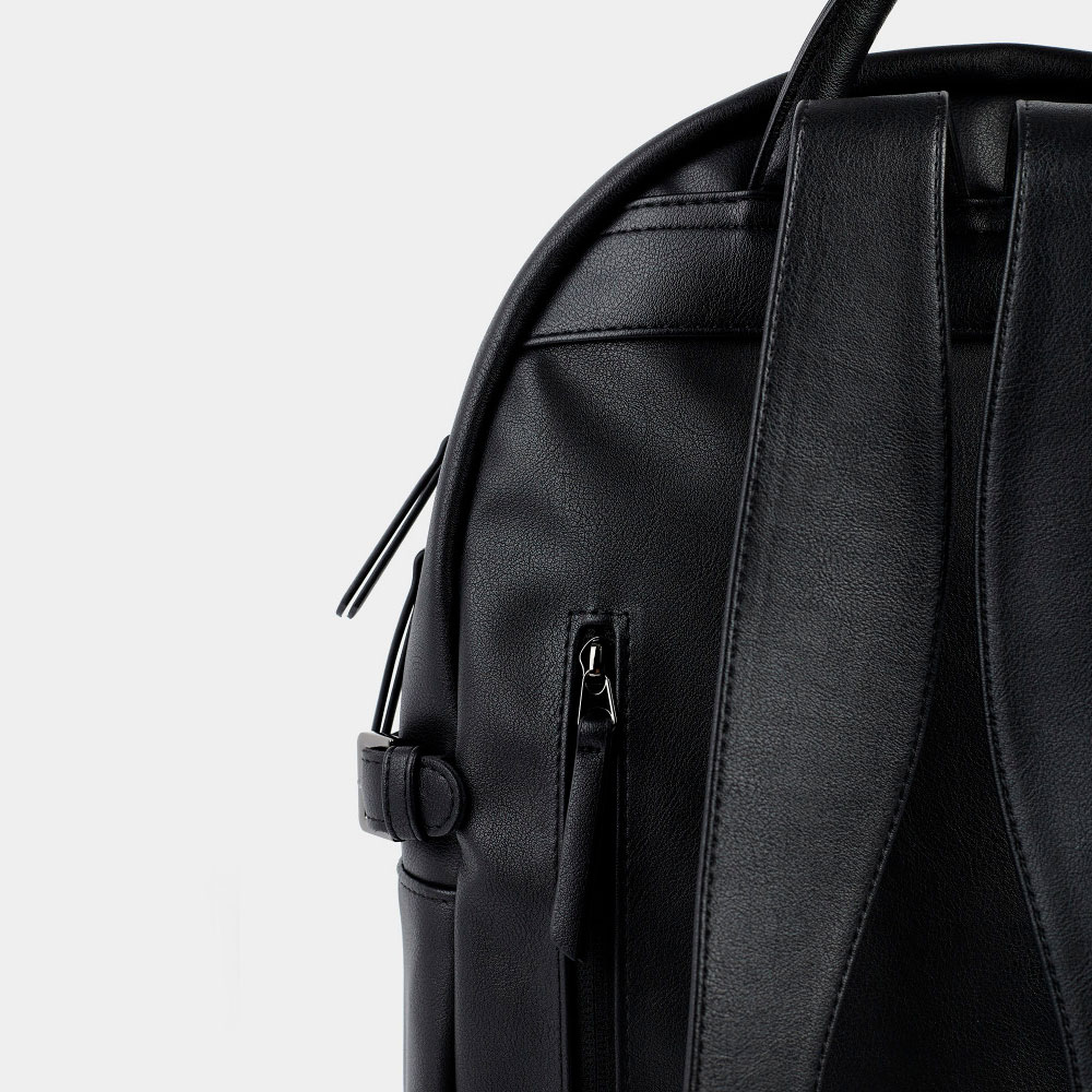 Вместительный рюкзак  Garn в черном цвете | ARNY PRAHT 