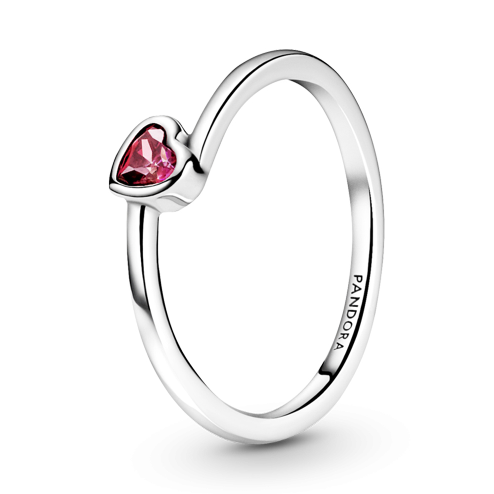 Кольцо «Склонившееся сердце» с красным камнем